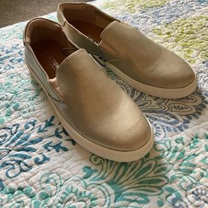 Kenneth Cole Gold slip on shoes